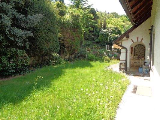 Garten hinter dem Haus