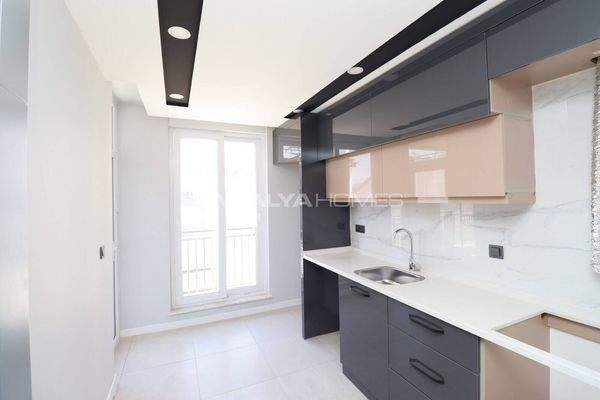 Apartments 900 m from the Tram Station in Antalya Kepez
