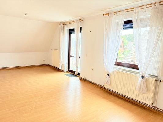 mögliches Wohnzimmer oder Schlafzimmer OG