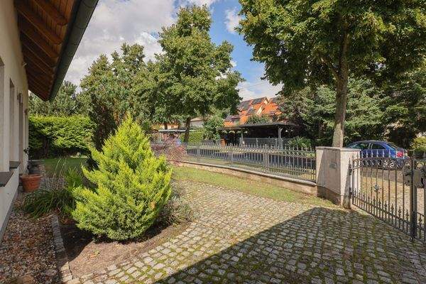 hochwertige Zaunanlage