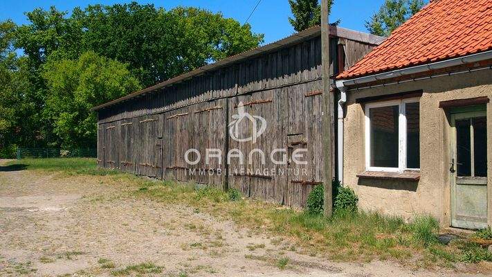 Garagengebäude 2 für Nutzfahrzeuge