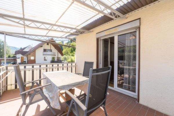 EG. Balkon vom Wohnzimmer aus