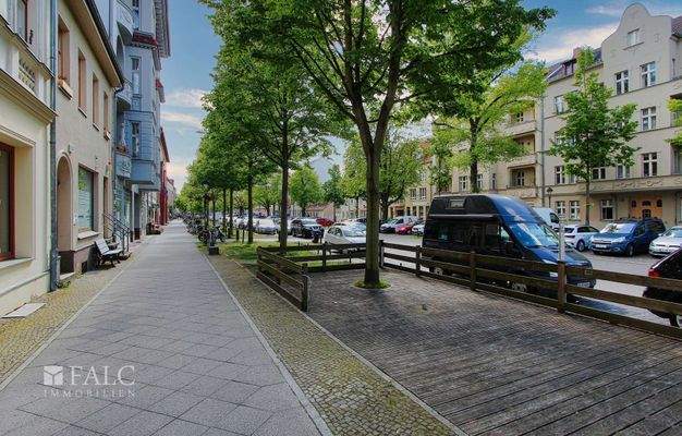 Terrasse der Gewerbeeinheit