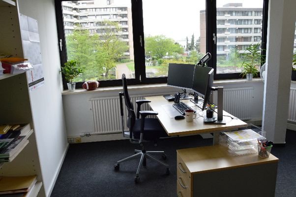 Schreibtisch im 2er-Büro