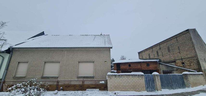 Grundstücksansicht Strassenseite