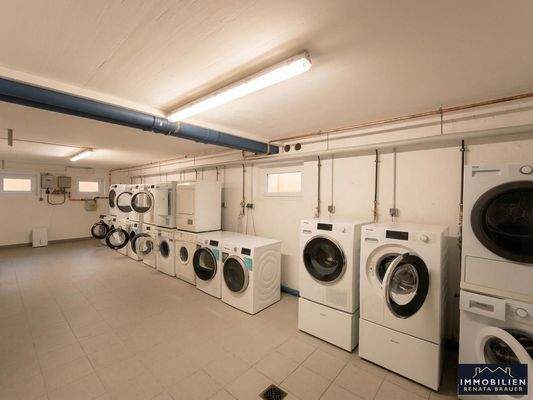 Großzügiger Waschraum