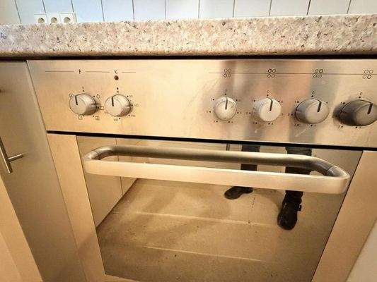 Herd mit Edelstahlfront