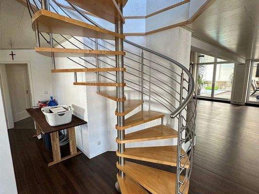 Treppe vom EG ins OG