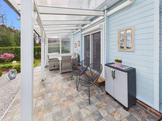 CAM03784G0-PR0102-STILL011