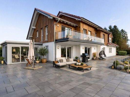 Hausansicht mit Terrasse visualisiert mit Terrasse