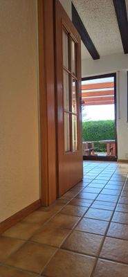 Gang in Richtung EG / Küche / Sitzplatz