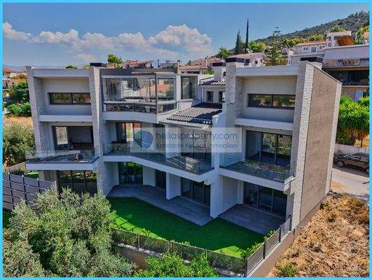 445b6ee040bc464093d96bf6576aaa5f-original