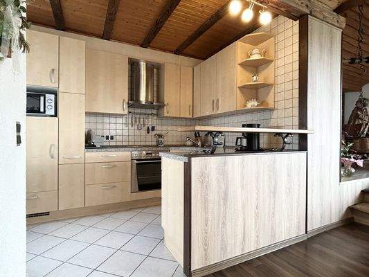 offene Küche mit Zugang zum Wohn- /Essbereich