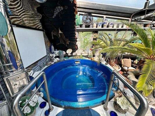 Whirlpool Wohnung obere Etage