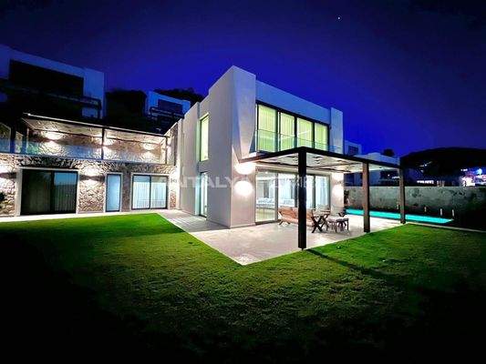 Luxury Pool Villas Close to the Center and Marina in Bodrum