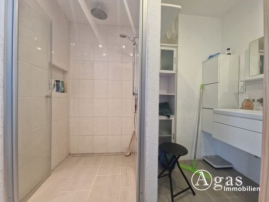 Badezimmer Ansicht 2