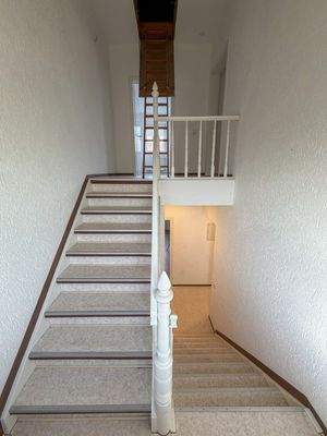 47.1 Einschubtreppe Dachboden DG