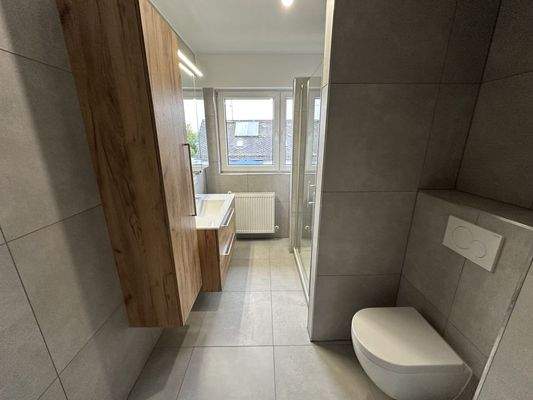 Badezimmer mit Dusche