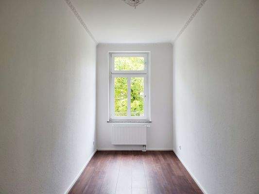 Ankleidezimmer oder Büro(1).jpg