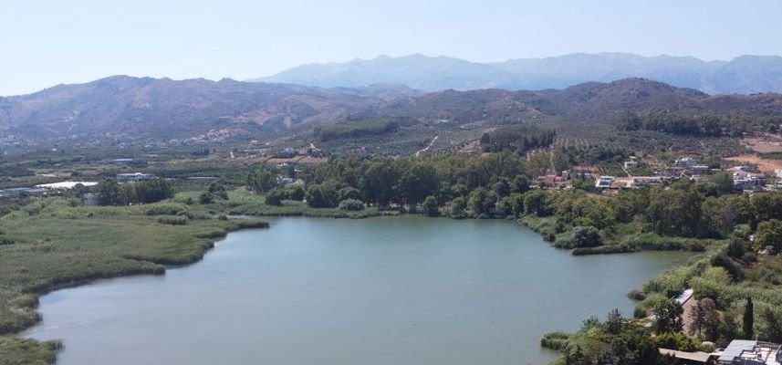 Kreta, Agia: Grundstück an wunderschönem See zu verkaufen