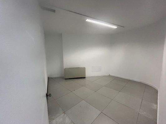 despacho almacen 4 oficina - local comercial zona Aeropuerto Palma de Mallorca (15)