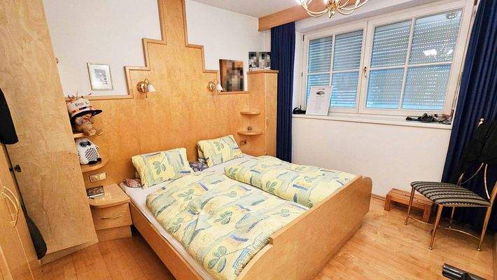 Schlafzimmer EG, Sonniges Einfamilienhaus mit Doppelgarage