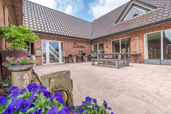 Terrasse mit Eingang