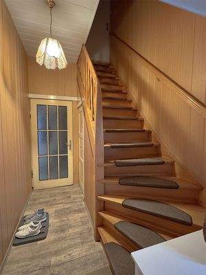 Treppenaufgang zum Obergeschoss