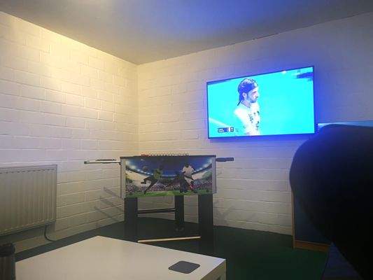 Freizeitraum im Keller