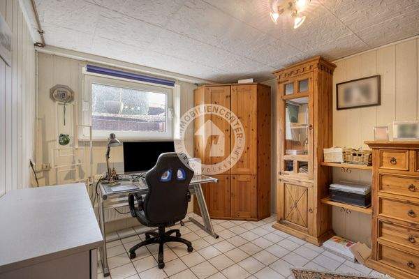 Das Büro im Kellergeschoss