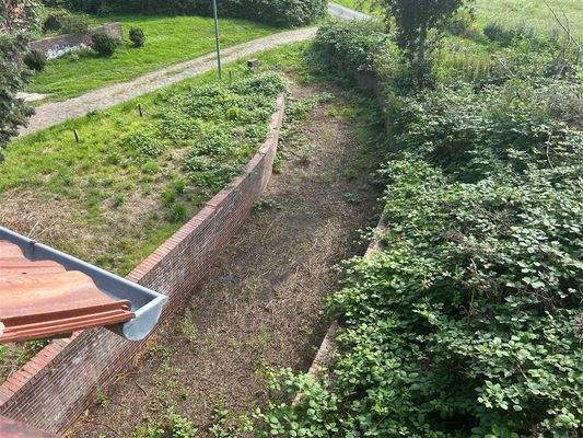 Einfahrt in die Garage