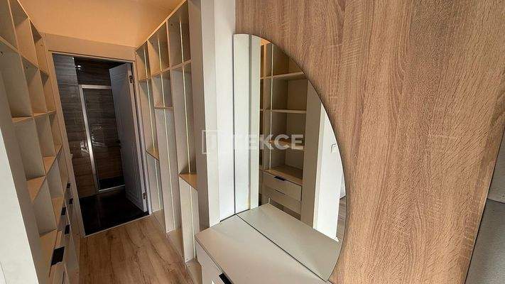 Panoramic Views Apartments in a Complex with a Pool in İzmir