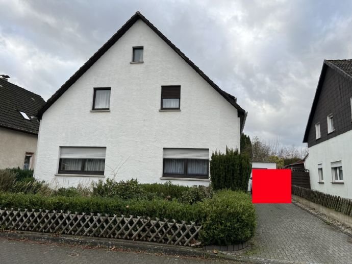 Endlich zu Hause. Haus mit Grundstück in Lemgo! 2 Wohnungen mit Garage und viel Platz!!