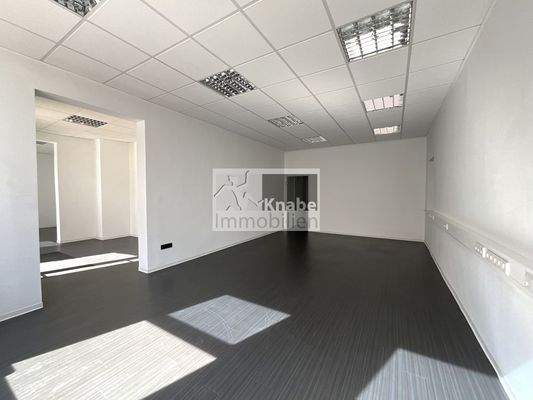 Büro o. Praxisfläche rechts 