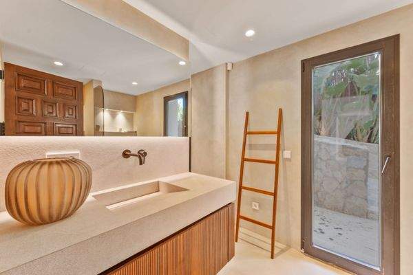 Bathroom in villa in Costa d_en Blanes