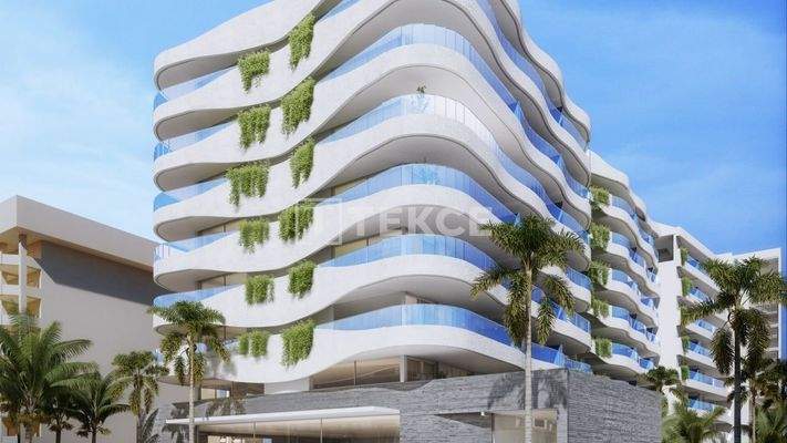 Urban Center Properties with Large Terraces in Fuengirola Spain