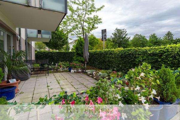 Seniorenclub-Gartenterrasse