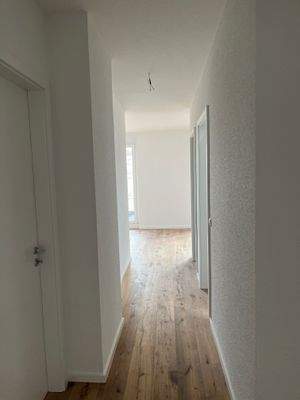 Flur zum Wohn-Essbereich
