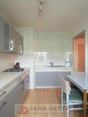 EG - Küche mit Einbauküche.....