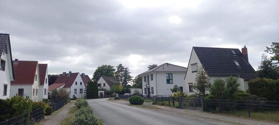 Wohnstr. mit Alt- und Neubauten.jpg