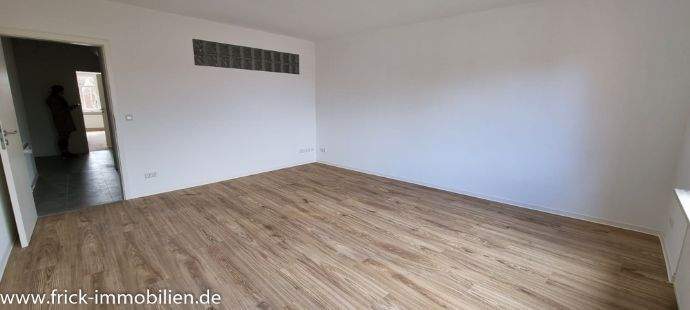 12-Marktseite links OG