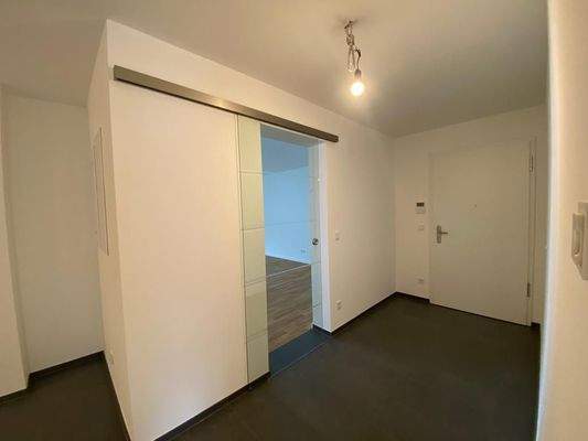 Glastüre zu Ess-/Küchenbereich