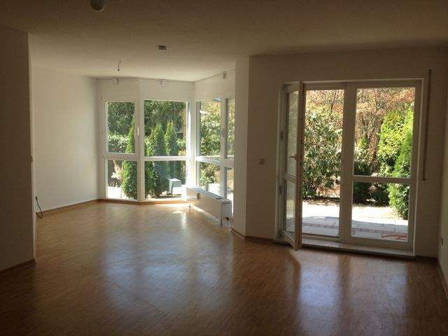 Attraktive 2,5-Zimmer-Wohnung mit TG.-Stellplatz und kleinem Gartenanteil - Photo 1