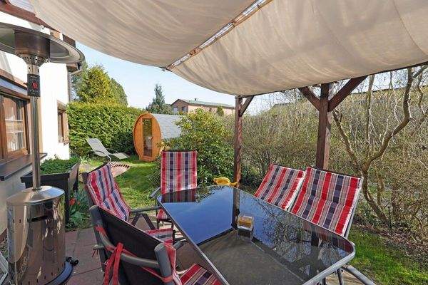 Hauptwohnung Terrassenfläche mit Sauna