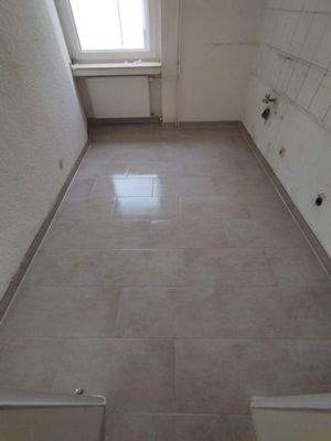 1.OG Küche 2023 Boden neu