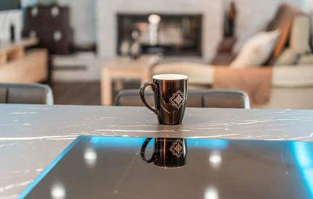 Villa mit Touristenlizenz in Meeresnähe zum Verkauf in Bahía Grande, Mallorca