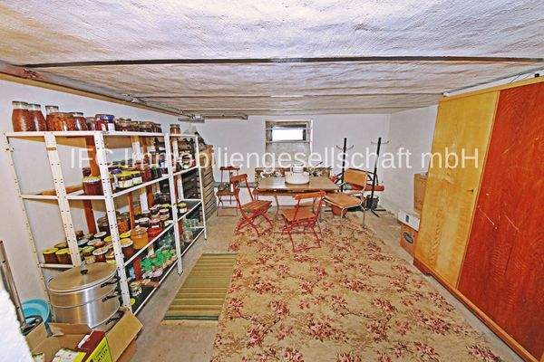 Abstellkammer im Keller