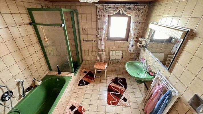 OG Badezimmer 1 Ansicht 1