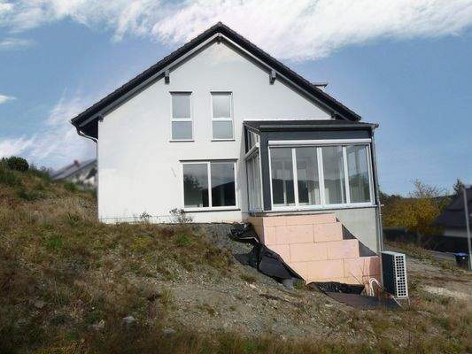 Seitenansicht und Wintergarten