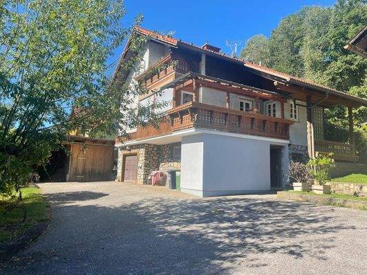 PHOTO-2025-09-04-12-04-19-BB539192-EB11-41B6-989C-